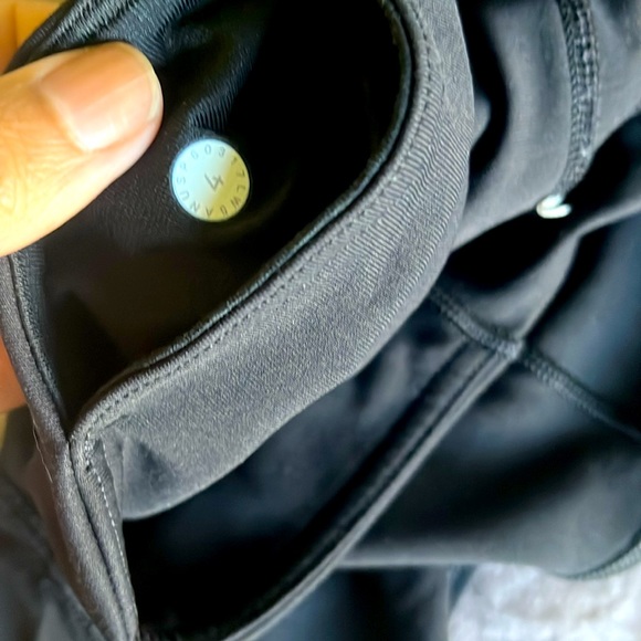 Lululemon Fresh In Mesh Tight (25") - EUC - Picture 7 of 8